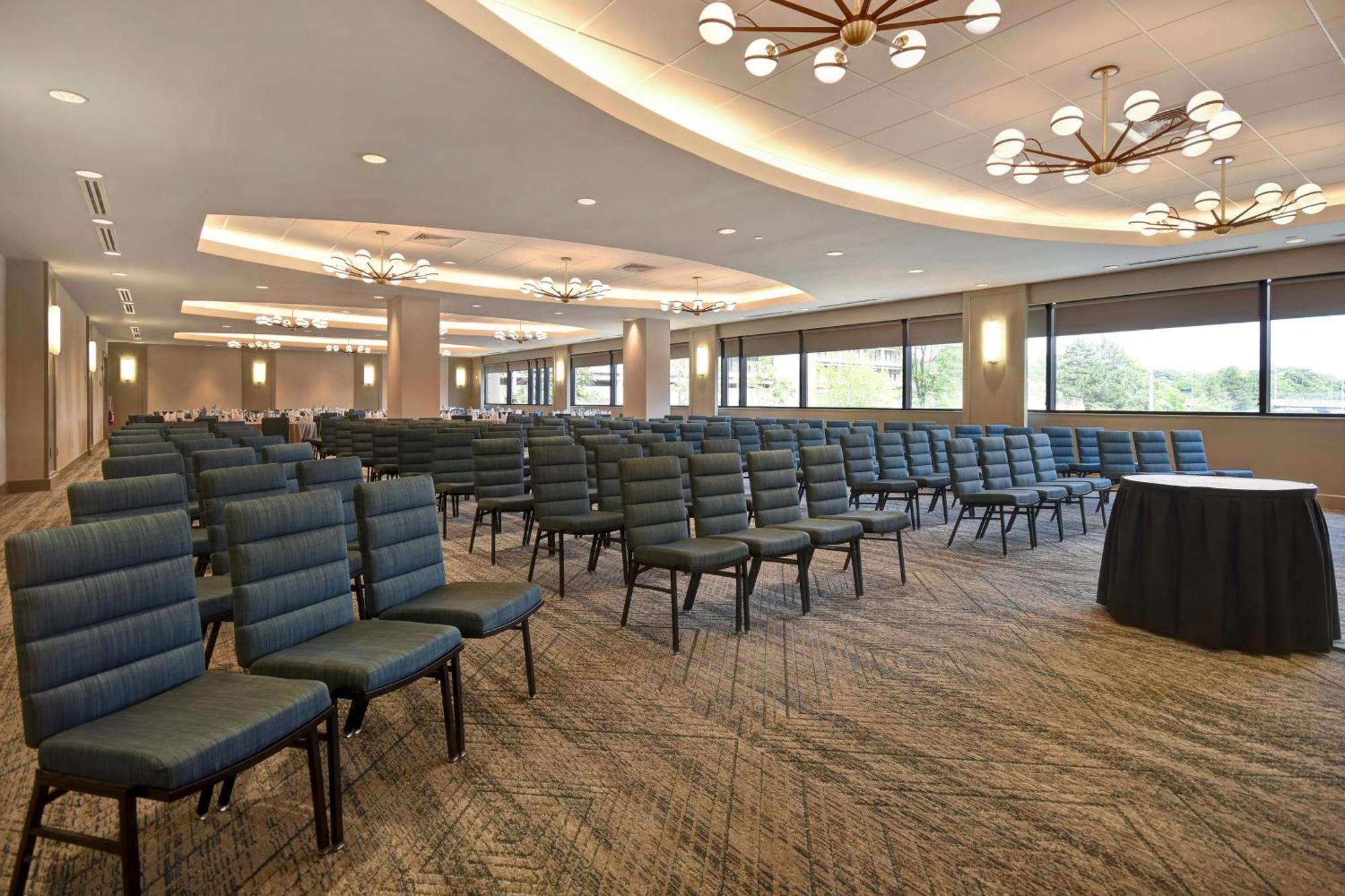 Four Points By Sheraton Boston Ньютон Экстерьер фото