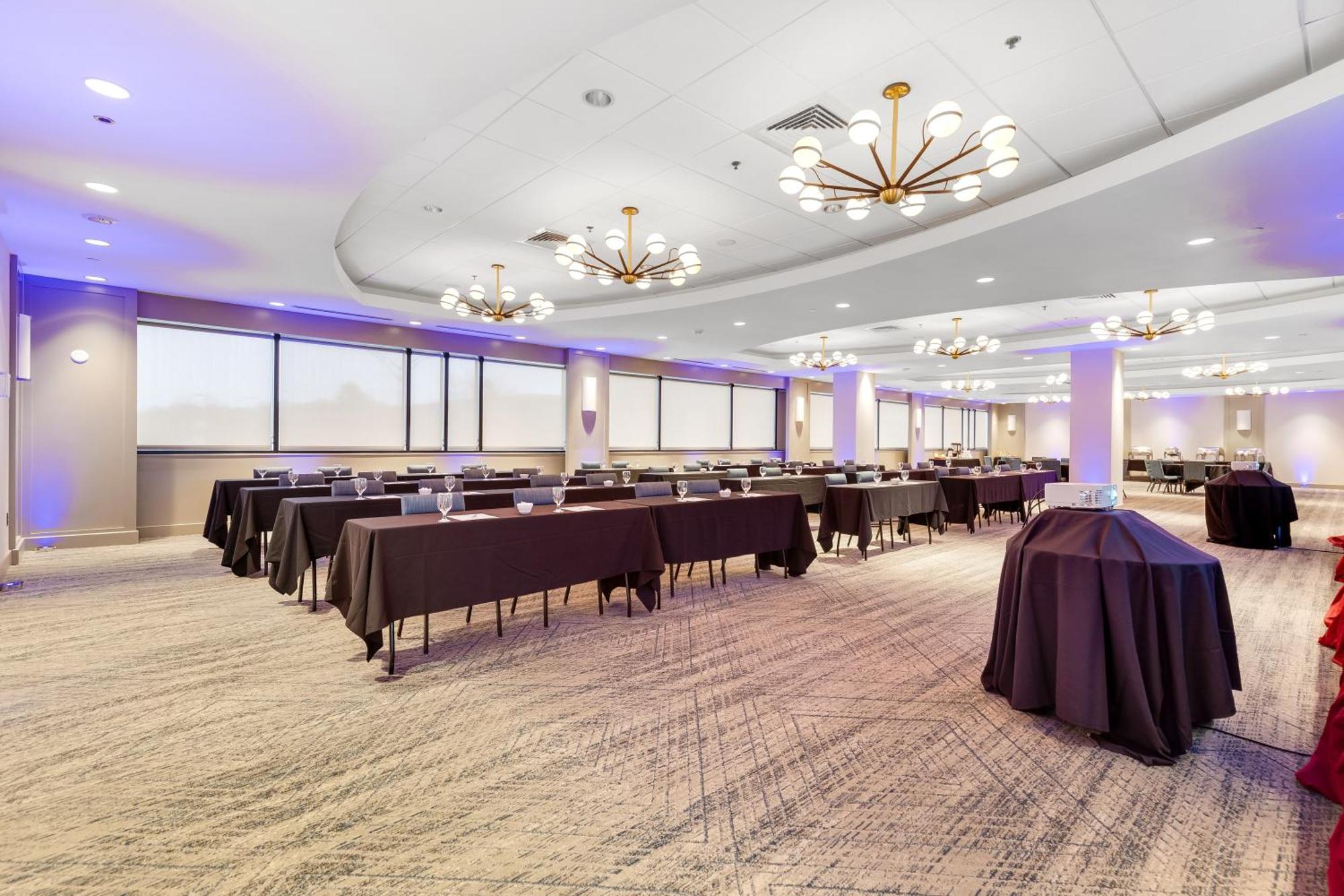 Four Points By Sheraton Boston Ньютон Экстерьер фото